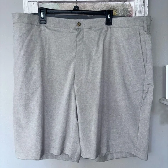 BEN HOGAN Men's Poly Blend Chino Golf Shorts Size 46 Khaki Perfect - Picture 2 of 5